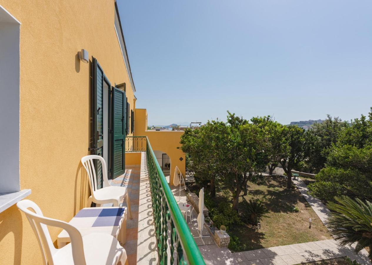 Villa Caterina B&B 普罗奇达 外观 照片